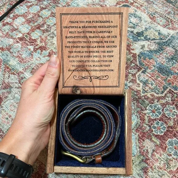 Smathers and Branson UVA V Sabres Needlepoint Belt in Dark Navy - Picture 7 of 8